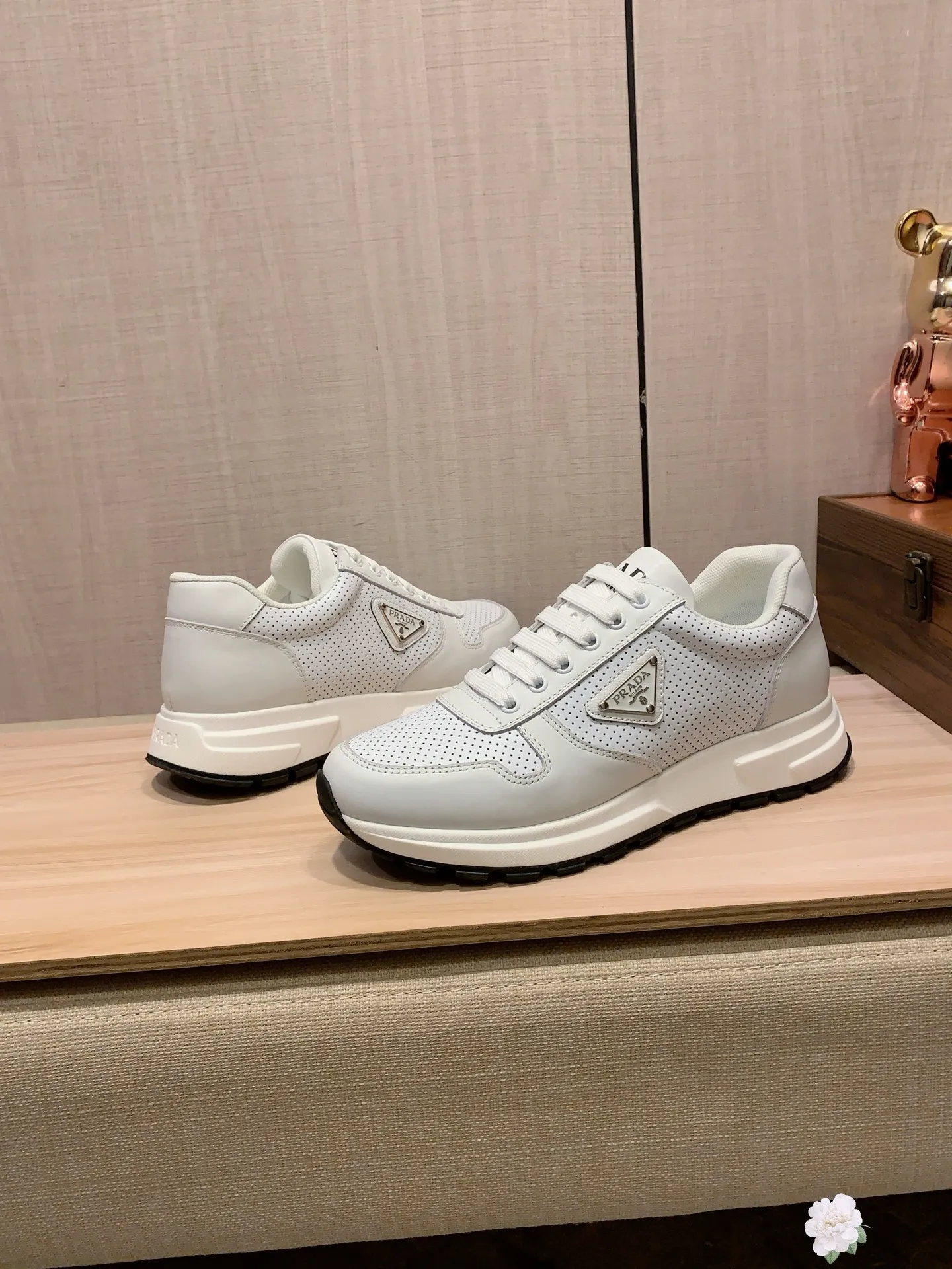 Men's Men's Shoes💰420💰💰🎩🎩[Lightning][Lightning] "PRADA*" The latest and most popular casual shoes, top brand [seduce] luxury~purchase, top~quality. [Strong] The upper is made of imported breathable cowhide with material ➕ breathable sheepskin feet (•) and fine workmanship. The original stylish and stylish soft rubber wear-resistant and non-slip outsole is light and comfortable on the feet. The real thing looks better when photographed. 085: code: 38-44, 3️⃣ colors selected